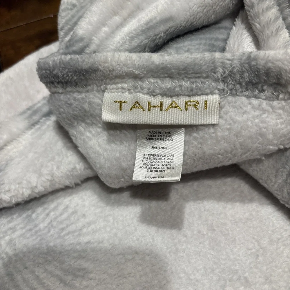 Tahari Gray‎ Pink White Feathers Baby Blanket Plush Soft Lovey Fern Leaf Leaves